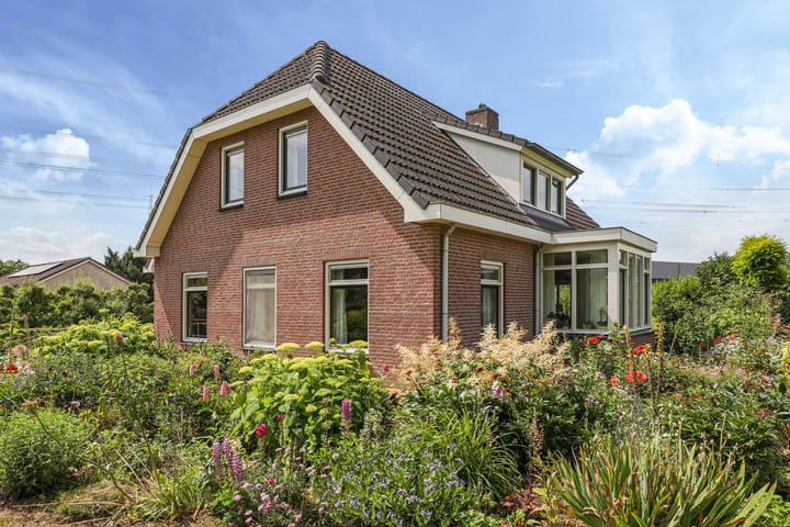 Foto 73 van Spoorstraat 2