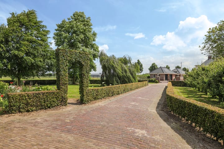 Foto 76 van Spoorstraat 2