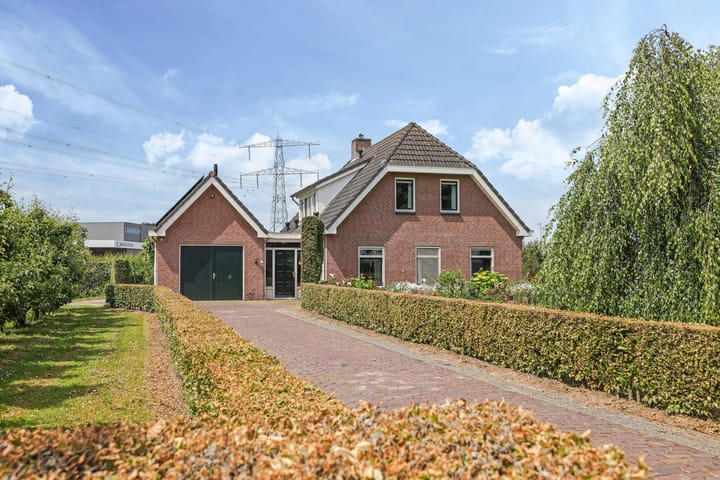 Foto 77 van Spoorstraat 2