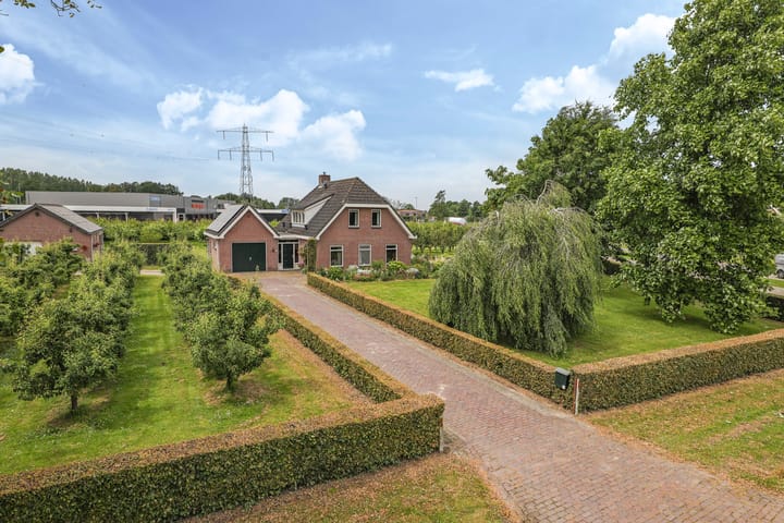 Foto 79 van Spoorstraat 2