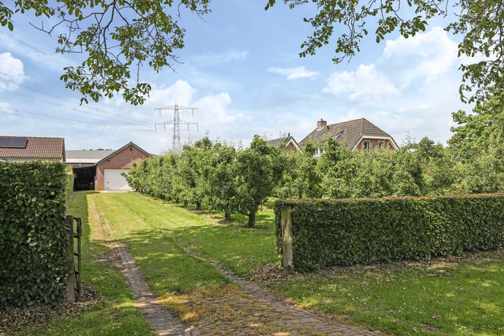 Foto 82 van Spoorstraat 2