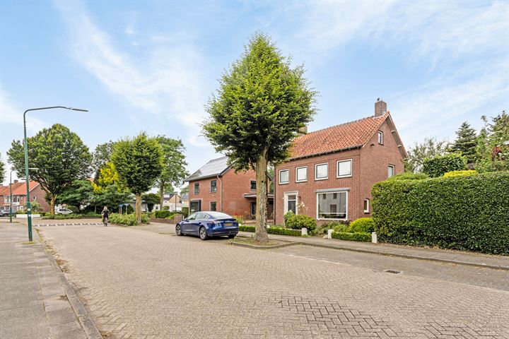 View photo 37 of Van Malsenstraat 17