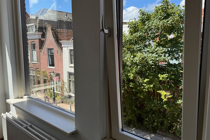 View photo 12 of Langegracht 67-H