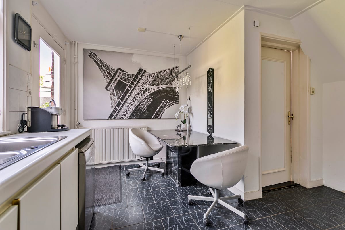 Photo 19 of Voorstraat 12