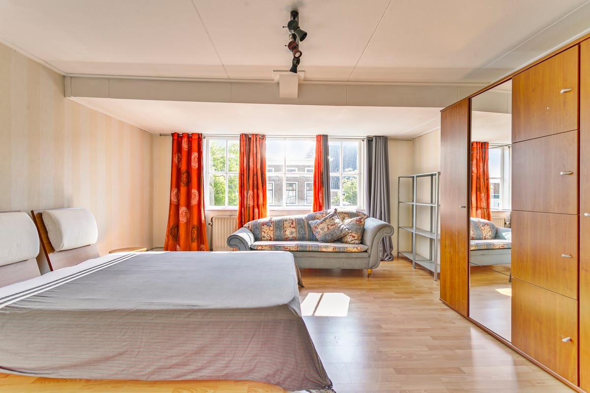 Photo 34 of Voorstraat 12