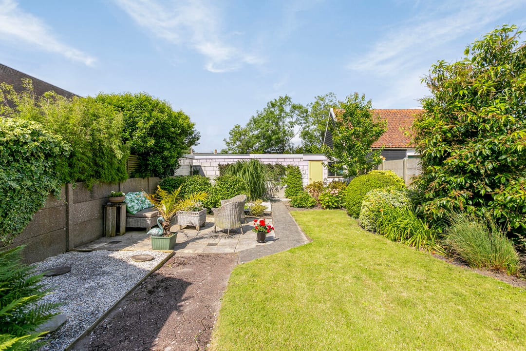 Photo 41 of Voorstraat 12