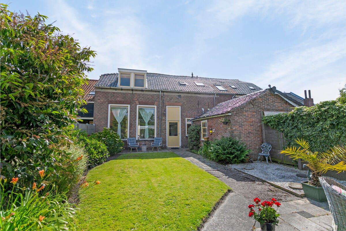 Photo 45 of Voorstraat 12