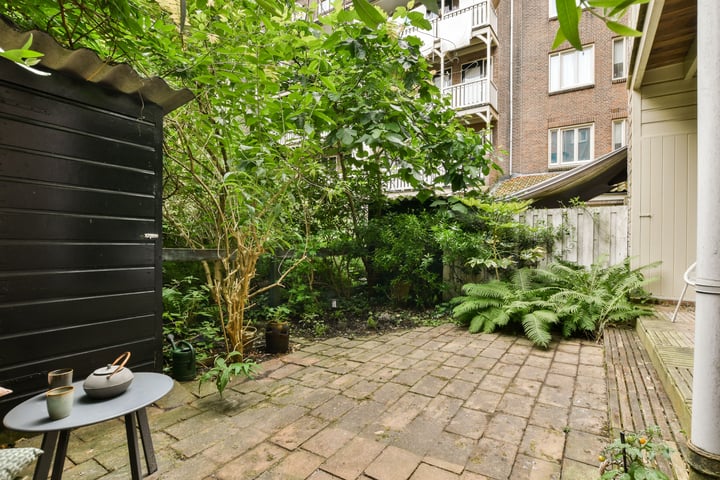 View photo 18 of Bernard Kochstraat 7-H