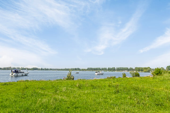 Bekijk foto 36 van Aan de Dijk 44