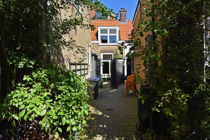 Bekijk foto 2 van Zeilstraat 124