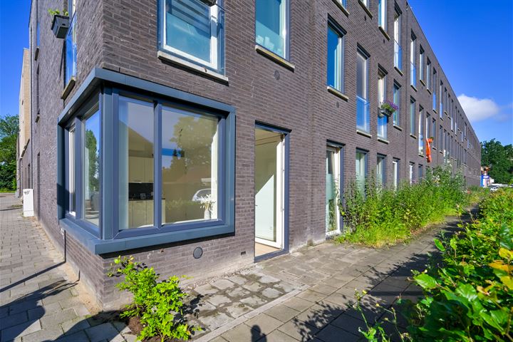 Bekijk foto 2 van Berlagestraat 62