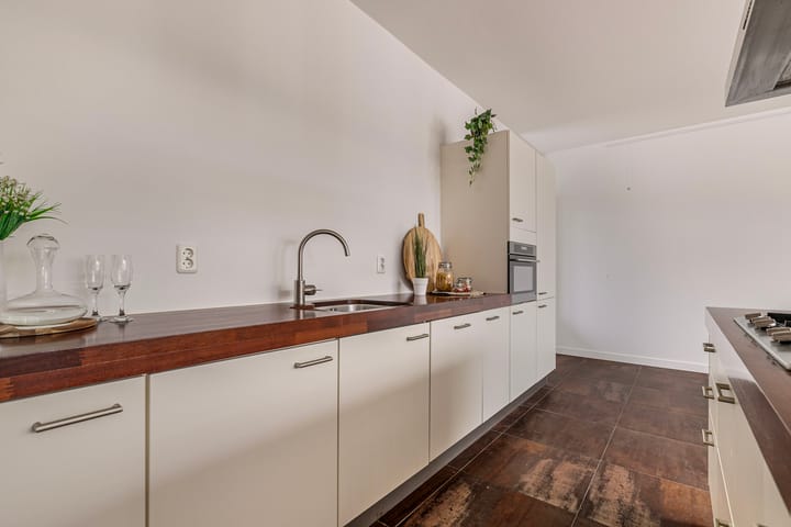 Foto 6 van Zwembadweg 19