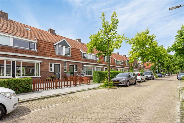 Bekijk foto 2 van Camminghastraat 44