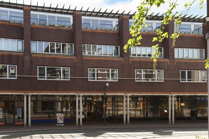 Zon en Maanstraat 24