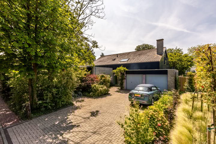 Foto 2 van Notaris L P vd Blinkln 30