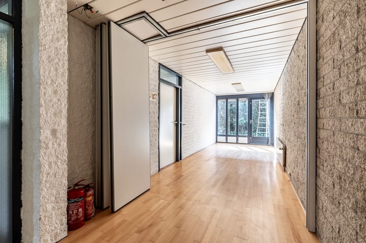 Foto 44 van Notaris L P vd Blinkln 30