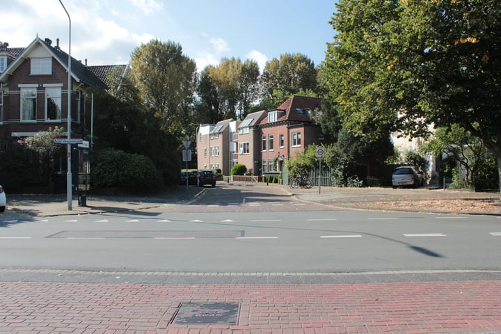 Bekijk foto 43 van Pompe van Meerdervoortstraat 2