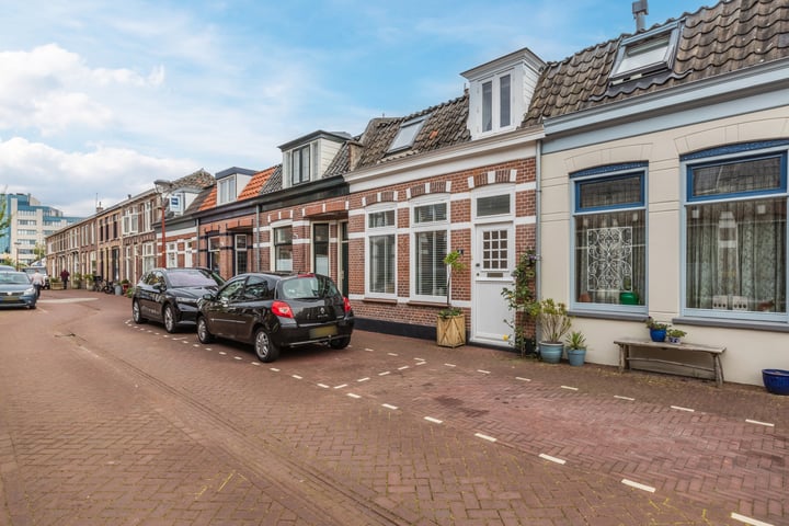 Bekijk foto 1 van Forestusstraat 6