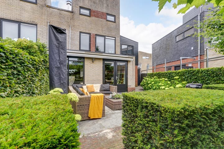 Foto 56 van van Dethstraat 14