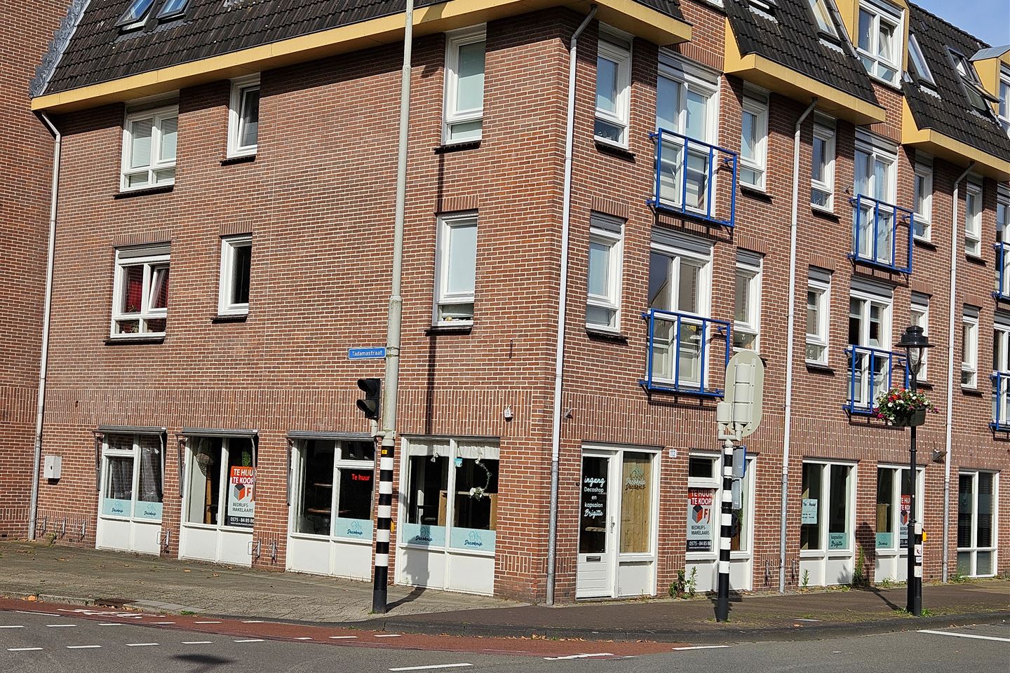 View photo 2 of Spittaalstraat 112