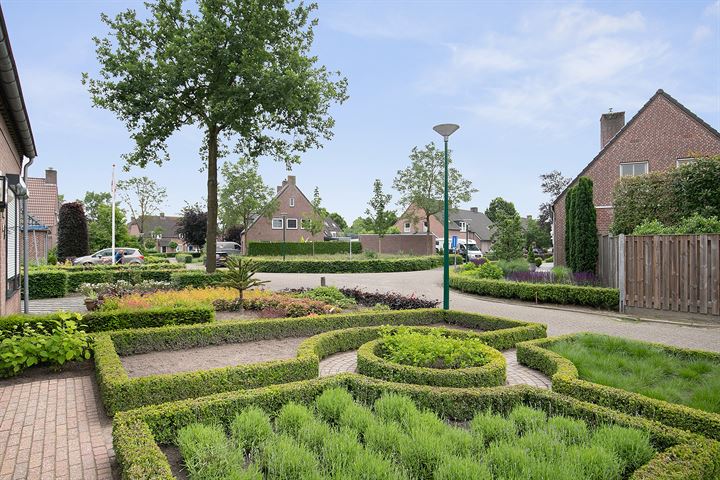 Bekijk foto 4 van Prins van Luikstraat 83