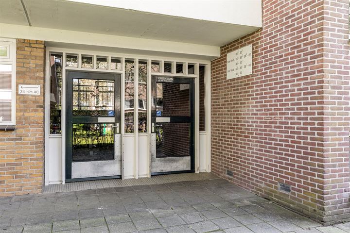 Bekijk foto 21 van Van der Waalsstraat 40-II