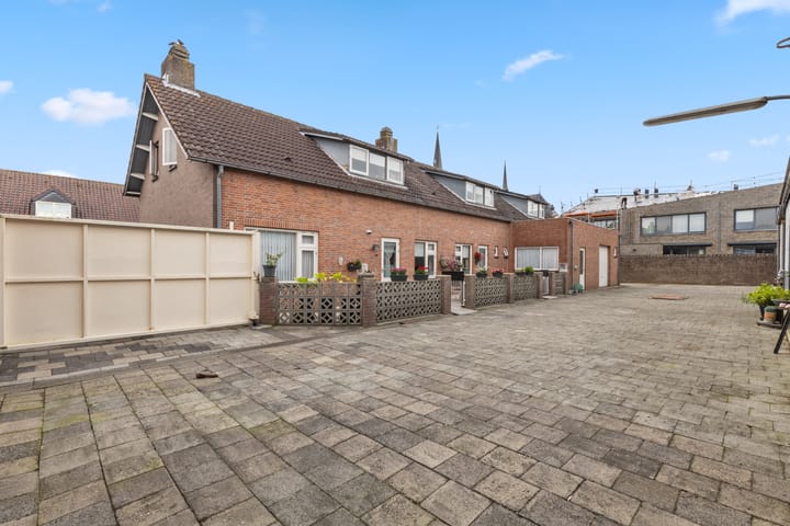 Foto 47 van Onze Lieve Vrouwestraat 100