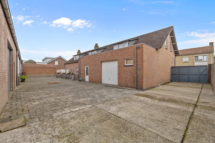 Foto 49 van Onze Lieve Vrouwestraat 100