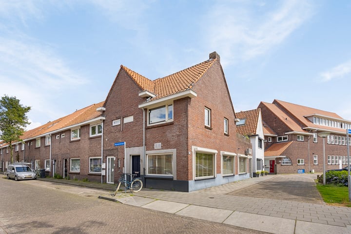 Bekijk foto 1 van Ranonkelstraat 79