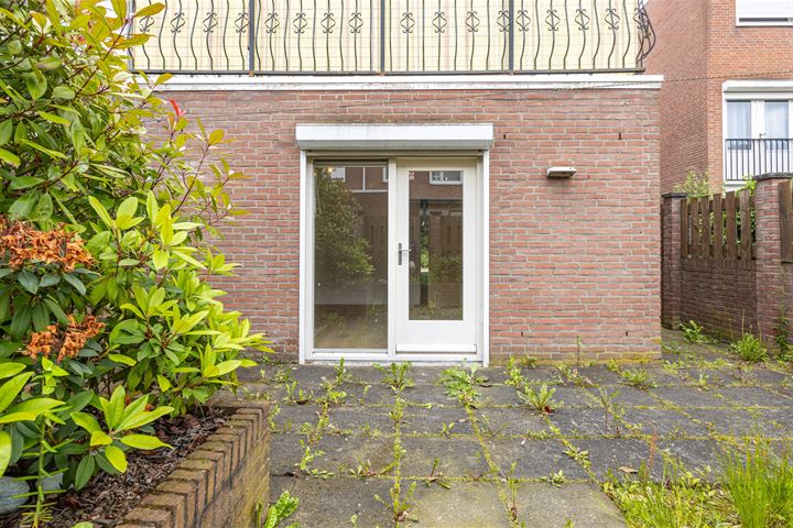 Bekijk foto 16 van Gouverneurstraat 31