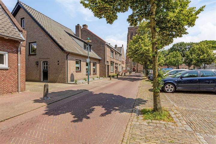 Bekijk foto 54 van Heuvelstraat 28