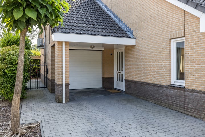 Bekijk foto 3 van Lindenlaan 4