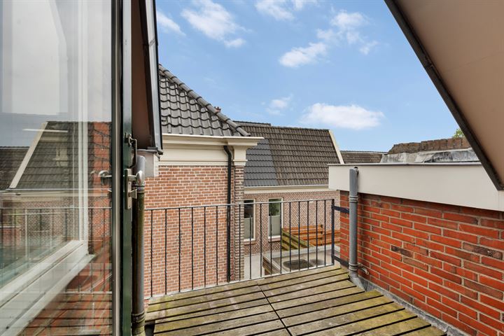 View photo 44 of Winschoterdiep 15