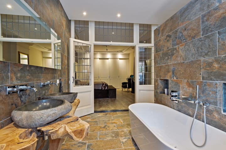 Foto 14 van Madoerastraat 18-A