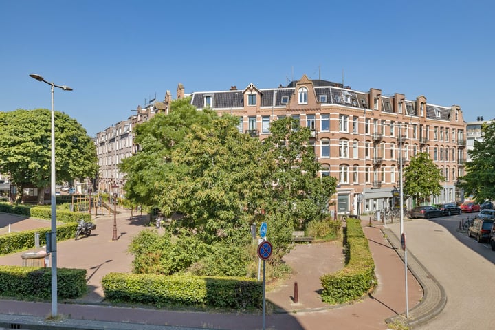 View photo 9 of Eerste Atjehstraat 106-A