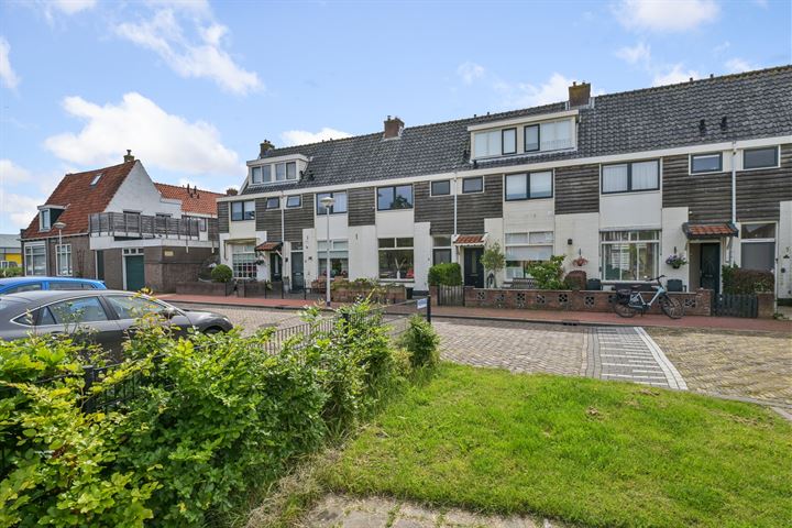 Bekijk foto 4 van De Ruijterstraat 4