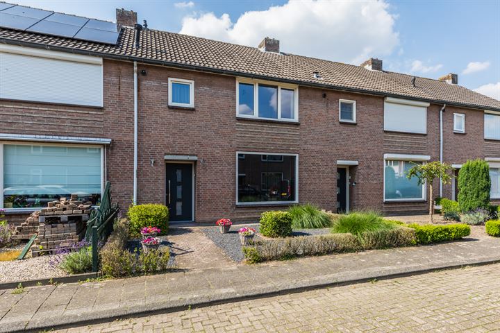 Bekijk foto 36 van C. Rossemsstraat 6