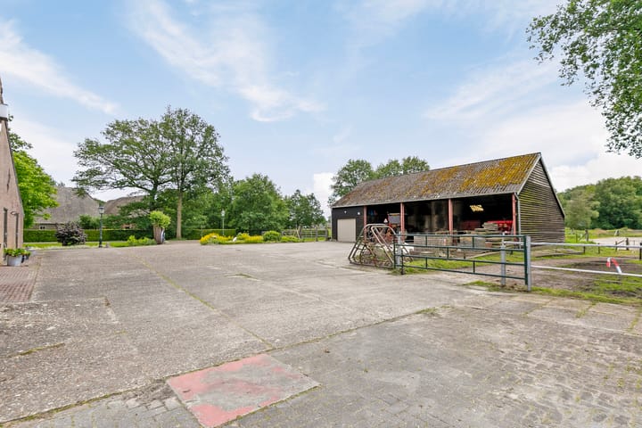 Photo 4 of Zuiderstraat 19