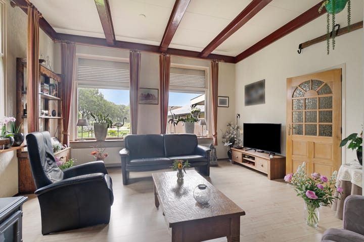 Photo 13 of Zuiderstraat 19