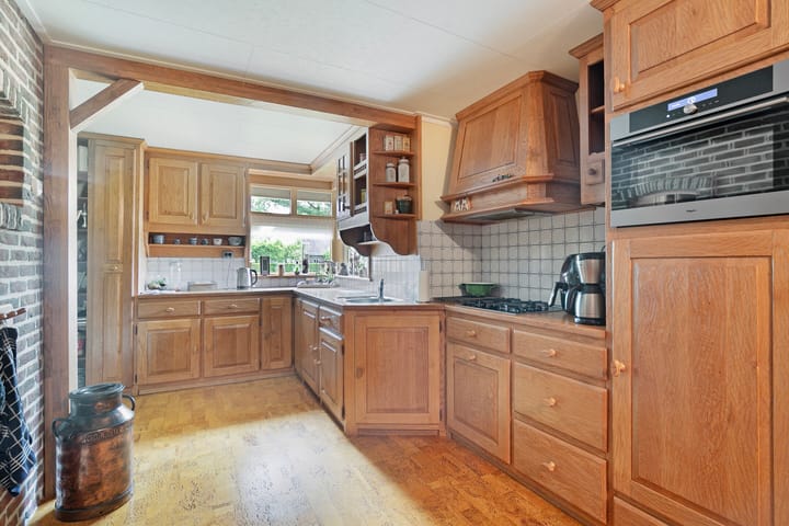 Photo 14 of Zuiderstraat 19