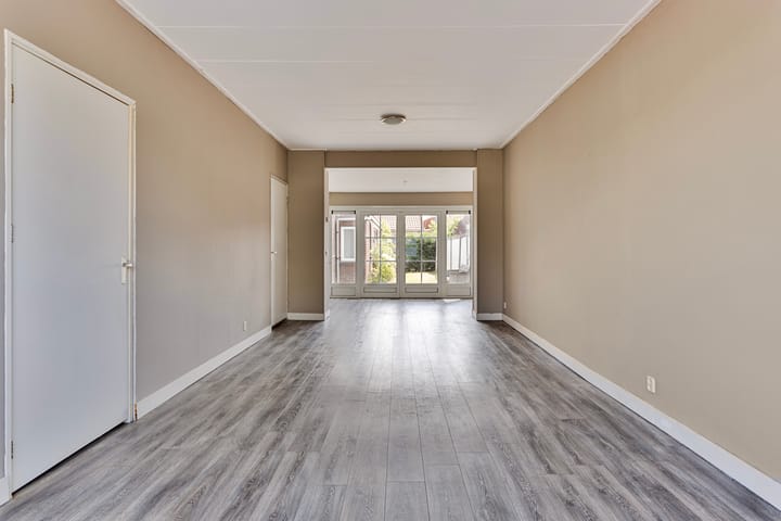 Foto 2 van Spoorstraat 49