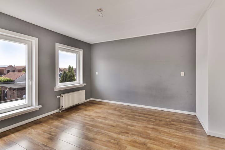 Foto 13 van Spoorstraat 49