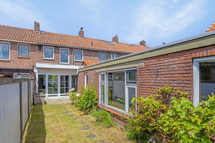 Foto 21 van Spoorstraat 49