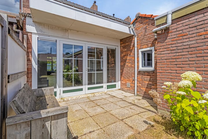 Foto 22 van Spoorstraat 49