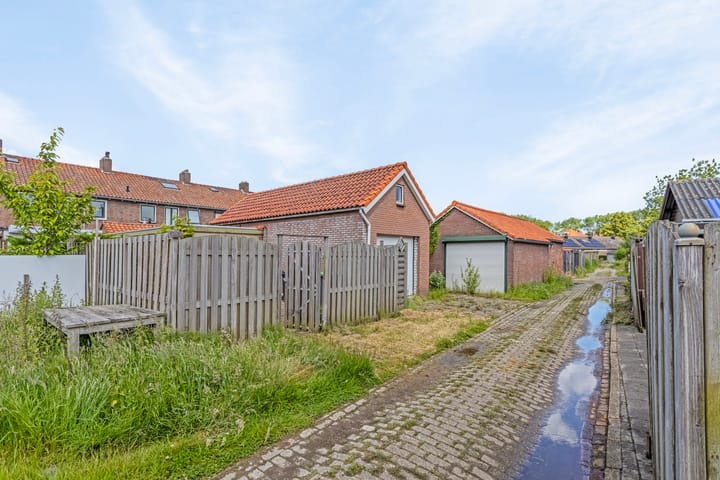 Foto 26 van Spoorstraat 49