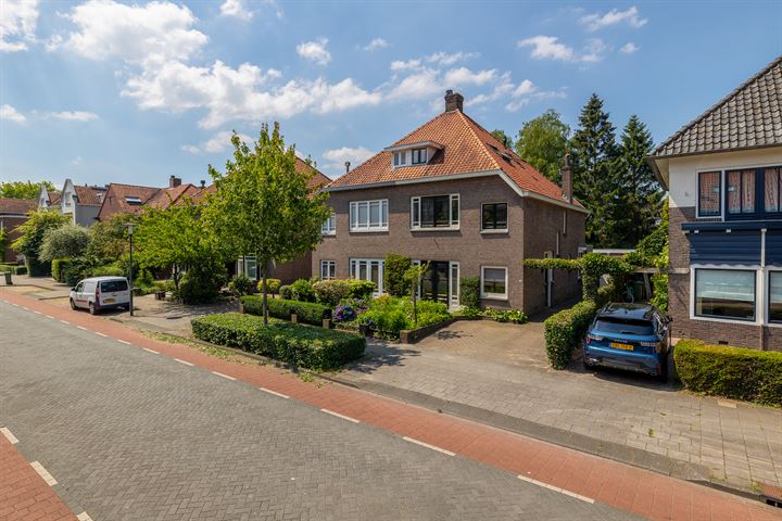 View photo 1 of Mr. van Coothstraat 56