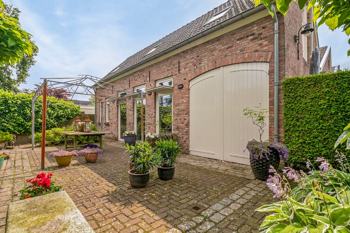 Foto 58 van Laarstraat 6