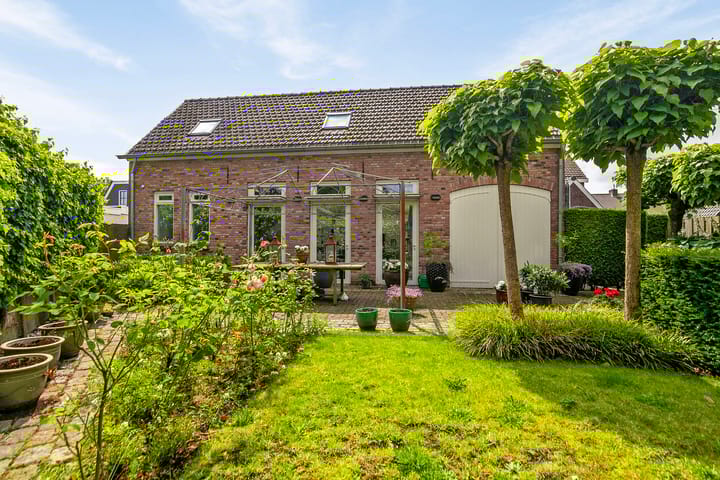 Foto 59 van Laarstraat 6