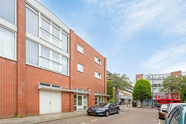 Bekijk foto 4 van Van Beresteynstraat 54