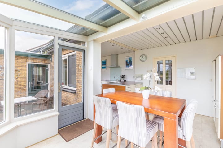 Foto 13 van van Duivenvoordestraat 16